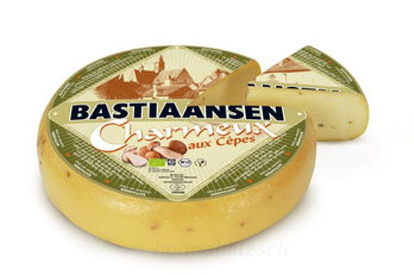 Produktfoto zu Charmeux mit Steinpilzen - halbfester Schnittkäse mit kräftigem Pilzaroma